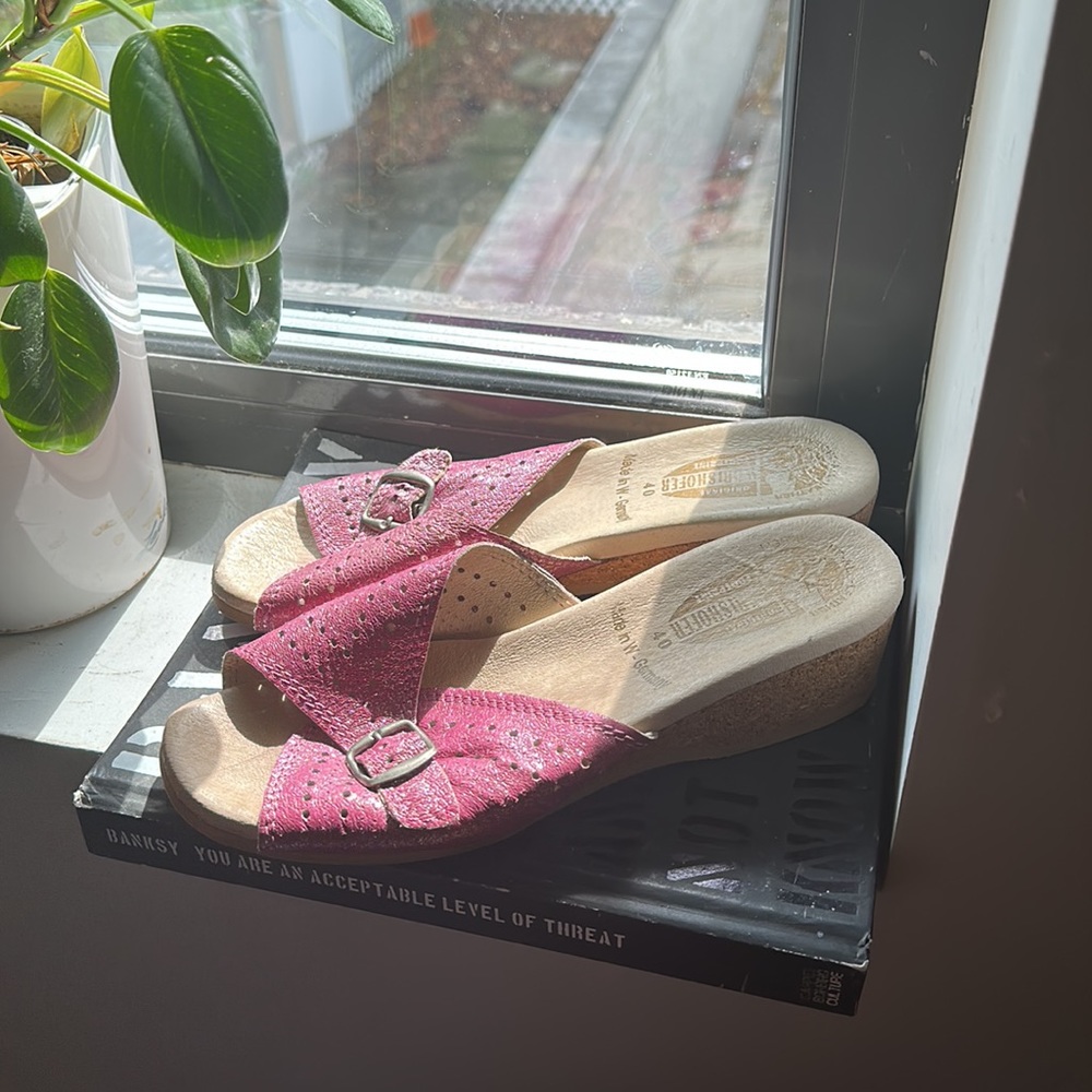 VINTAGE MADE IN GERMANY Worishofer sparkly pink! 40 or US size 8